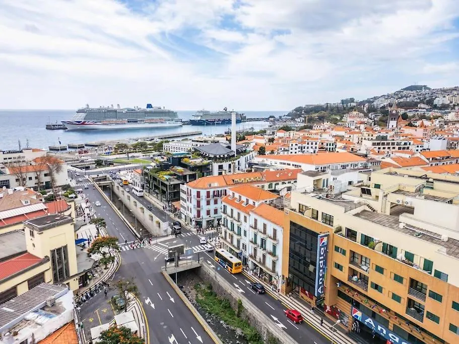 Διαμέρισμα Super Top Floor Φουνκάλ